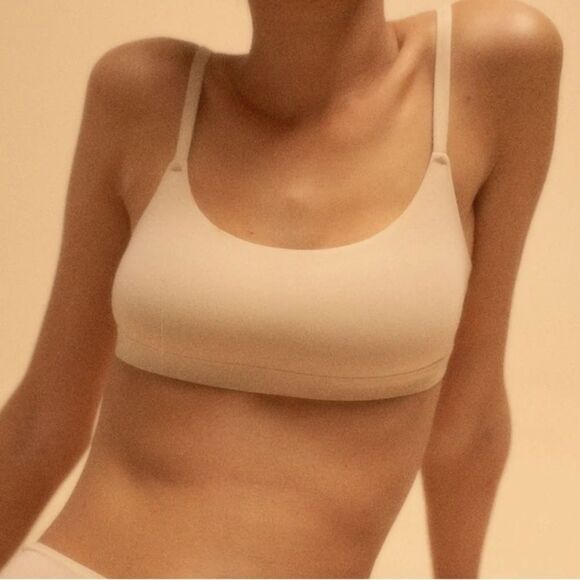 SKIMS FITS‎ EVERYBODY SCOOP NECK BRALETTE ONYX Medium NWT In packaging - Picture 3 of 7